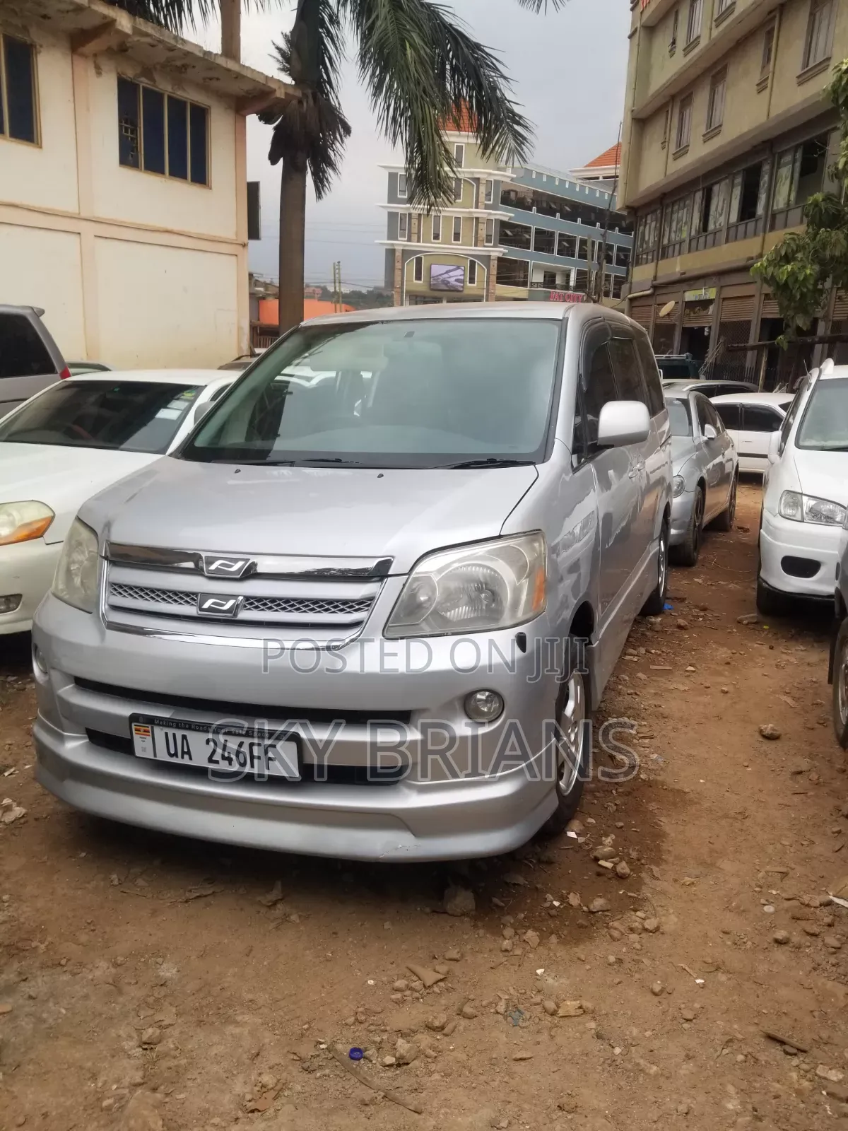 Toyota Noah 2.0 AWD (8 Seater) 2002 Silver