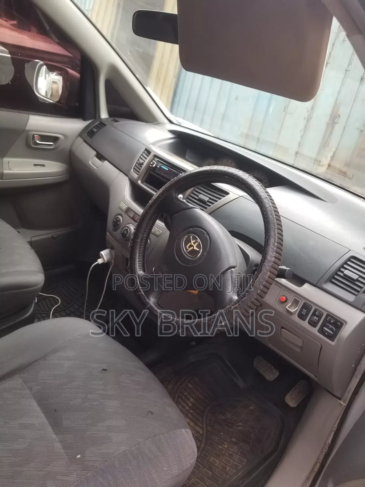 Toyota Noah 2.0 AWD (8 Seater) 2002 Silver