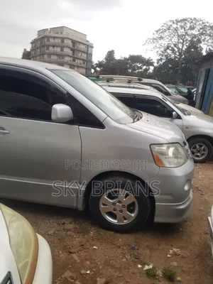 Toyota Noah 2.0 AWD (8 Seater) 2002 Silver