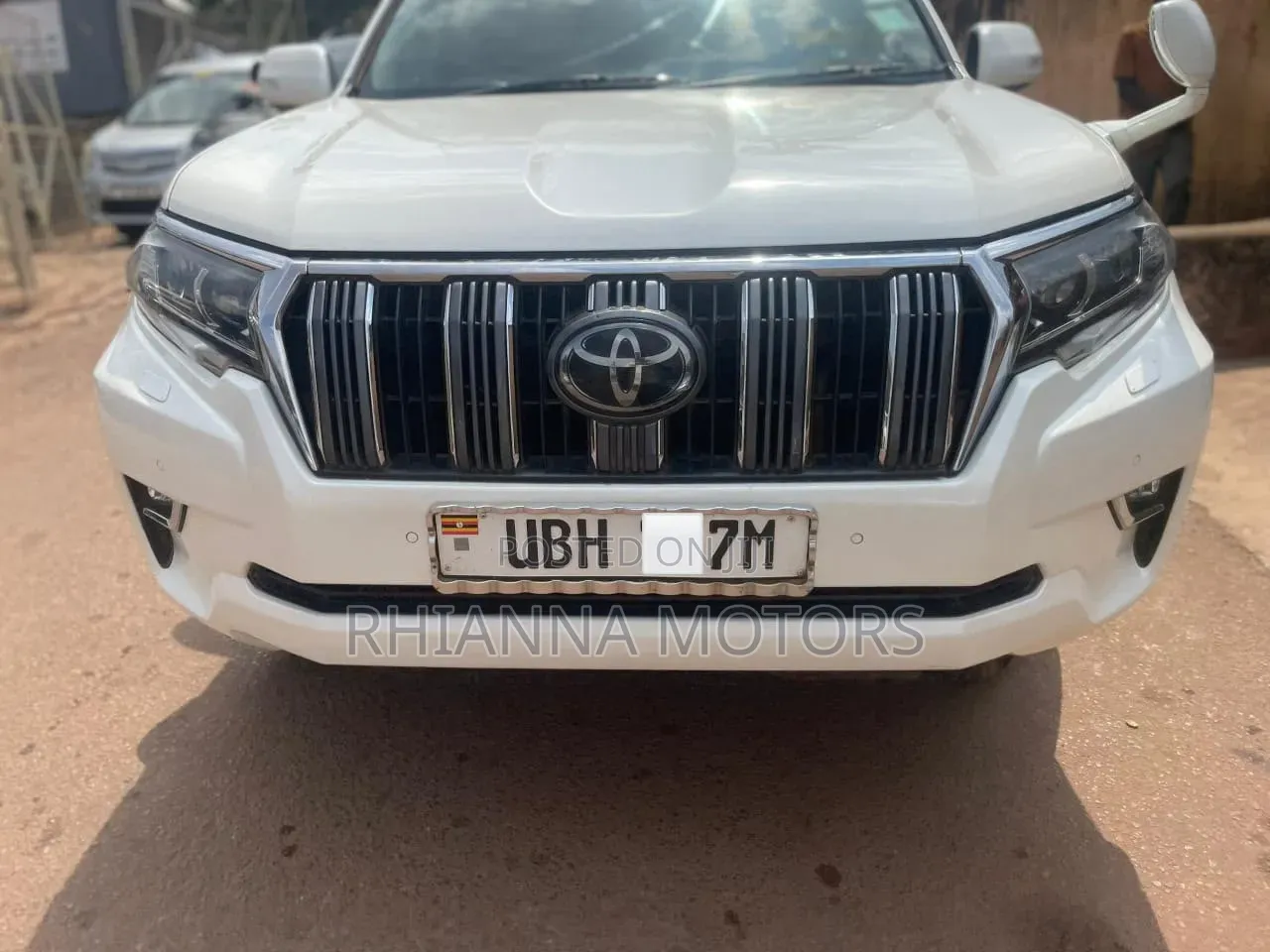 Toyota Land Cruiser Prado 2018 White