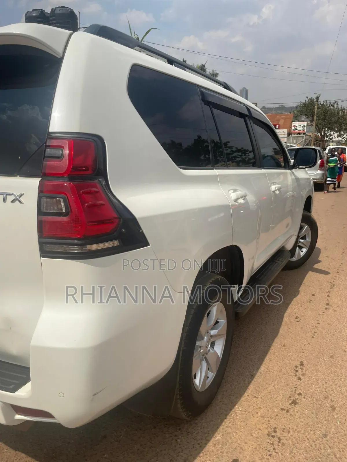 Toyota Land Cruiser Prado 2018 White