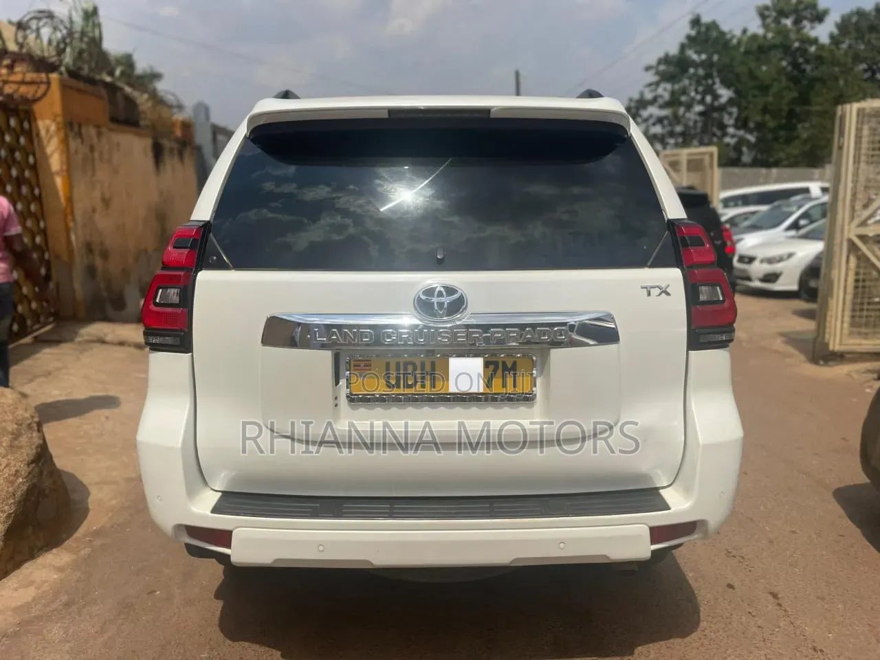 Toyota Land Cruiser Prado 2018 White