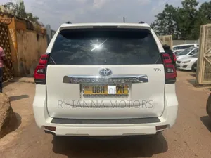 Toyota Land Cruiser Prado 2018 White