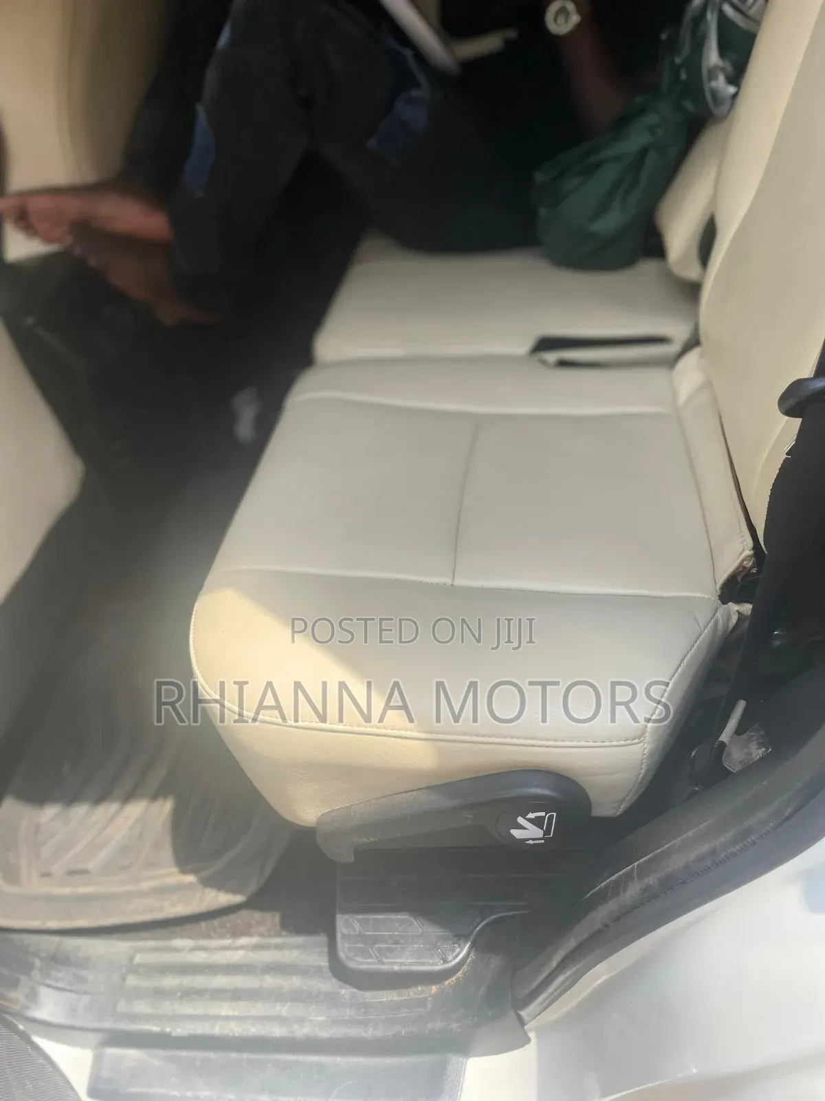 Toyota Land Cruiser Prado 2018 White