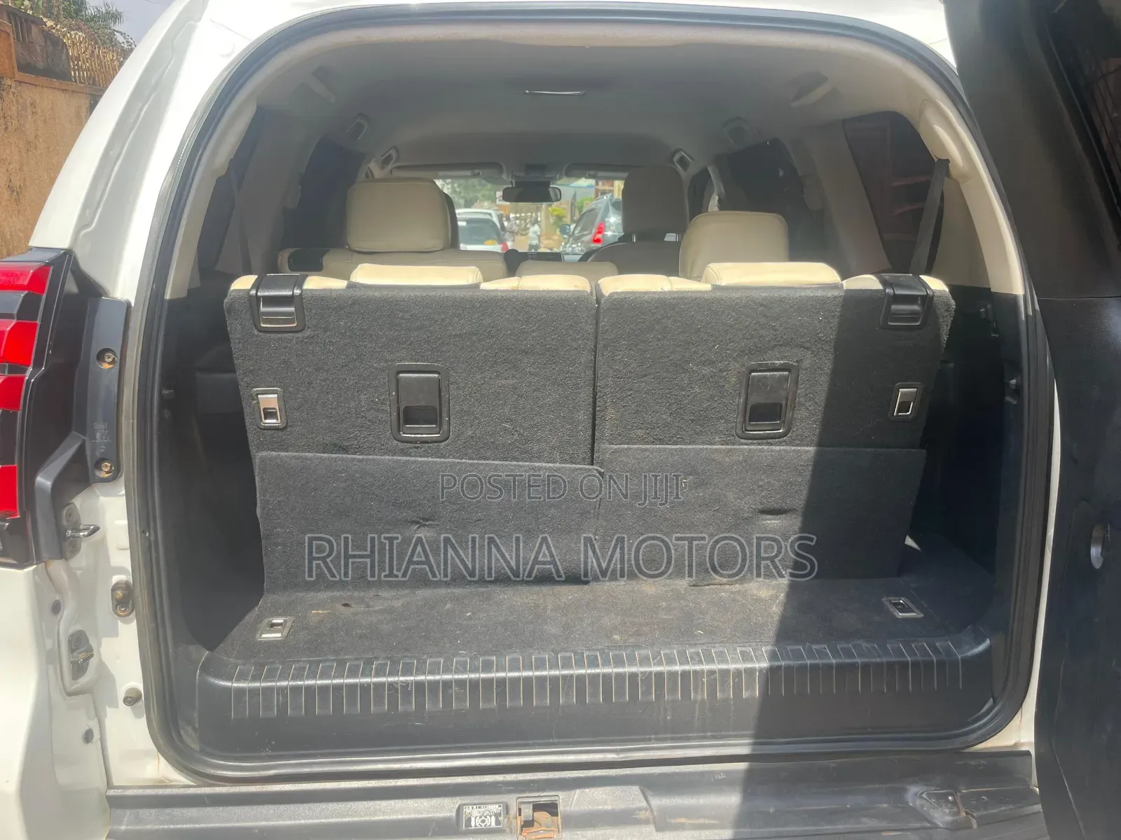 Toyota Land Cruiser Prado 2018 White