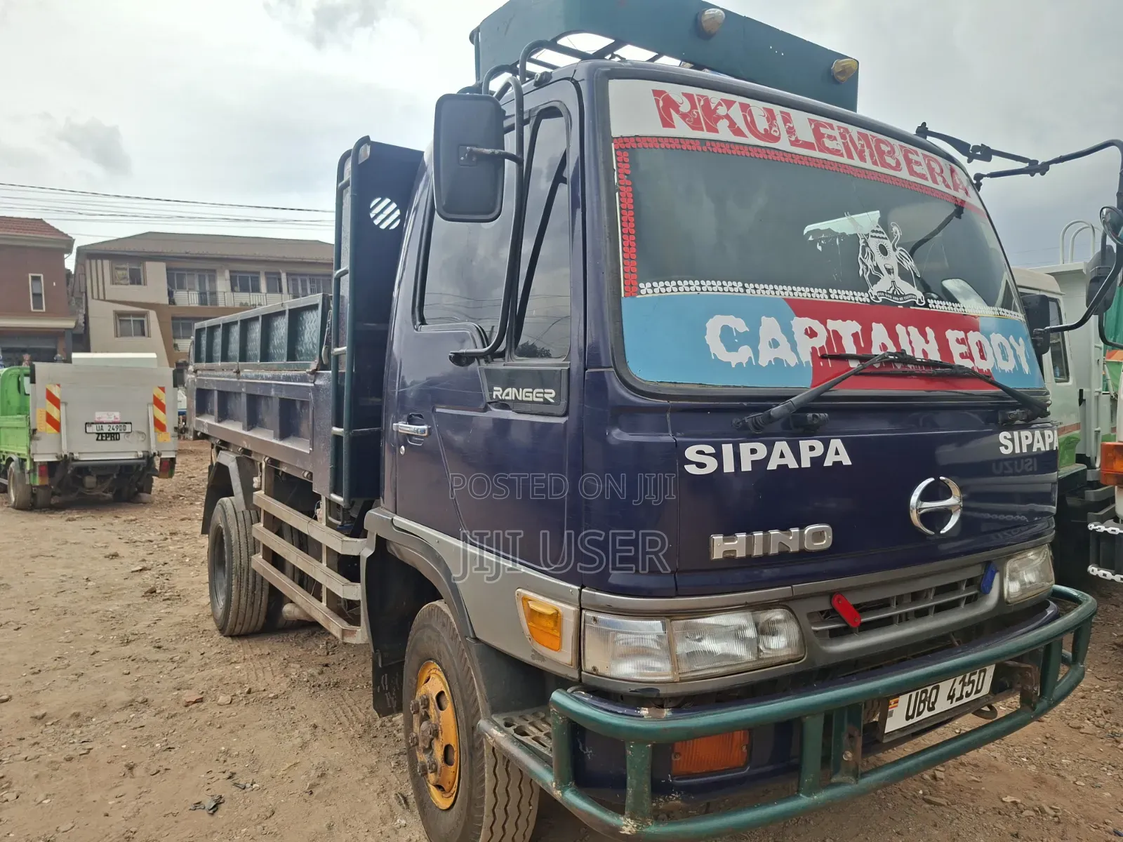 Hino Dumper