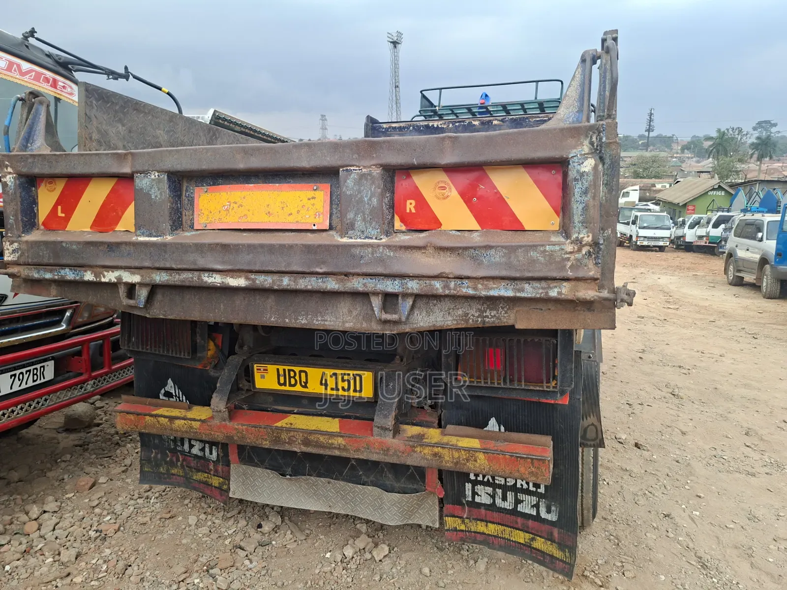 Hino Dumper