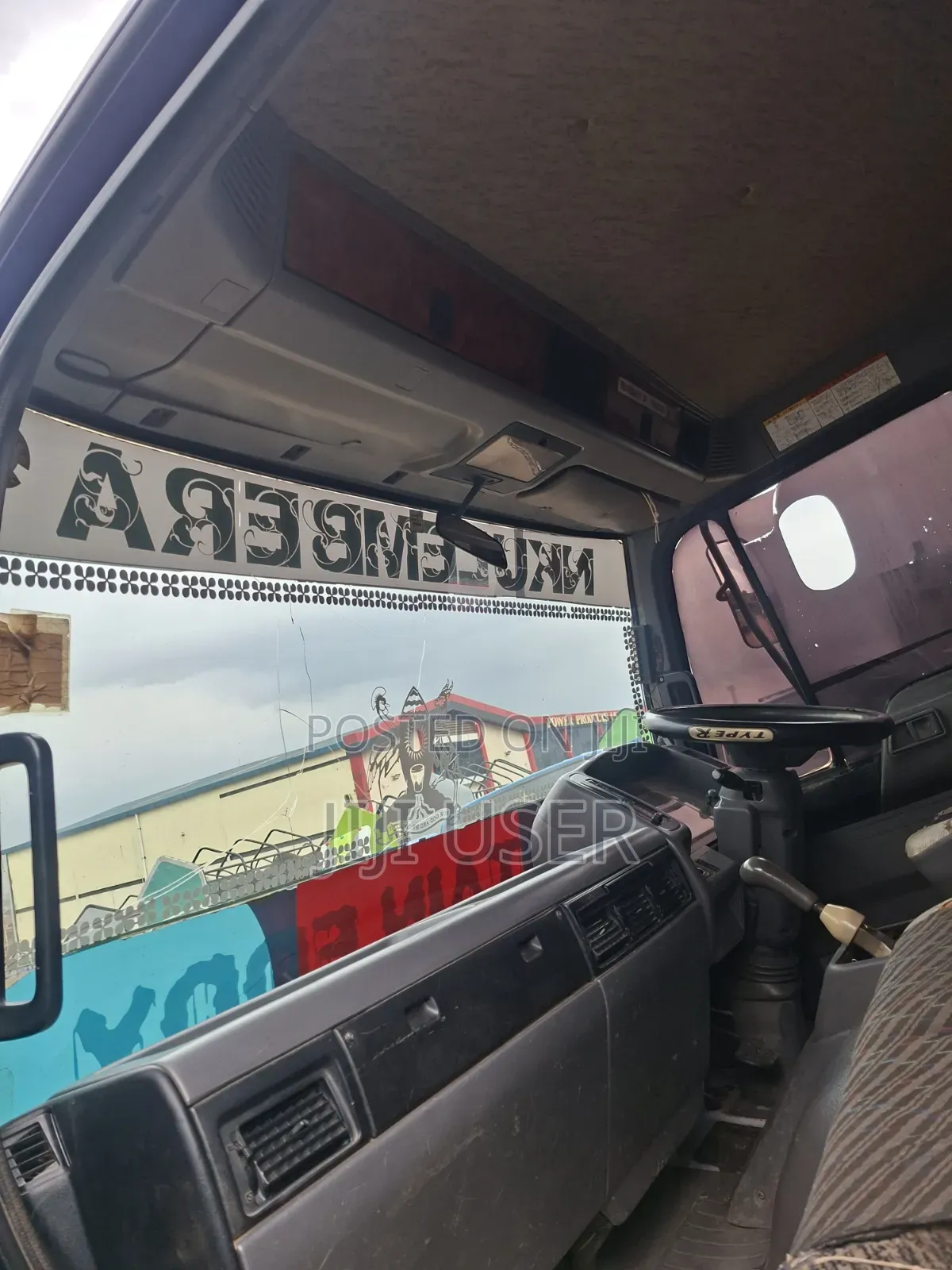 Hino Dumper