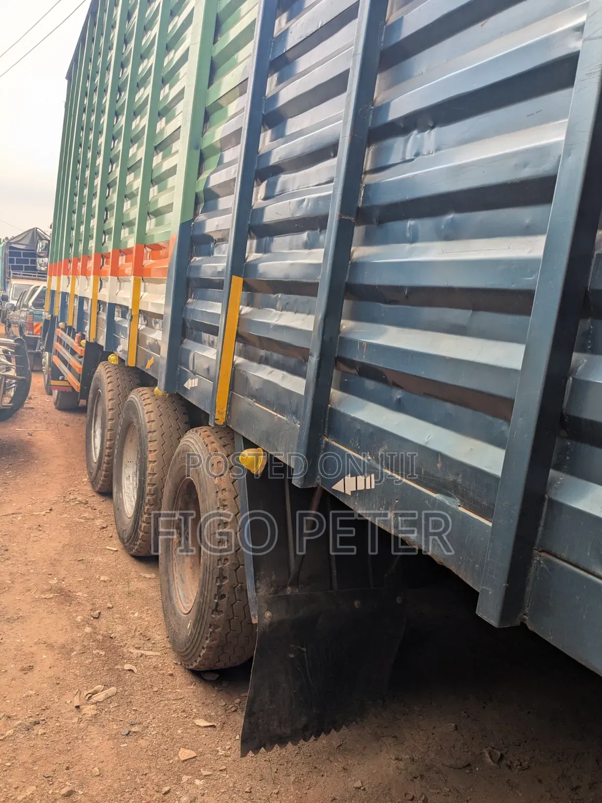 Mitsubishi Fuso 2002 Green