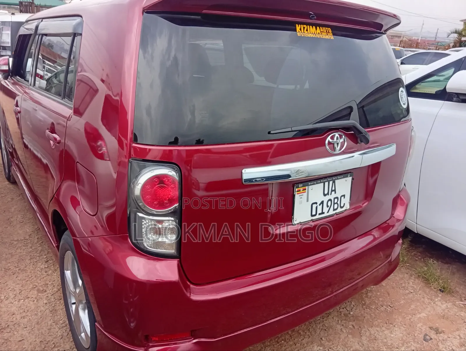 Toyota Corolla Rumion 2011 Maroon