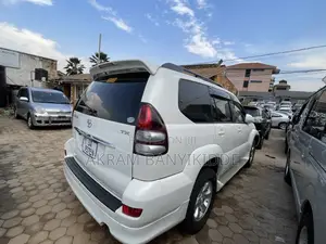 Toyota Land Cruiser Prado 2008 White