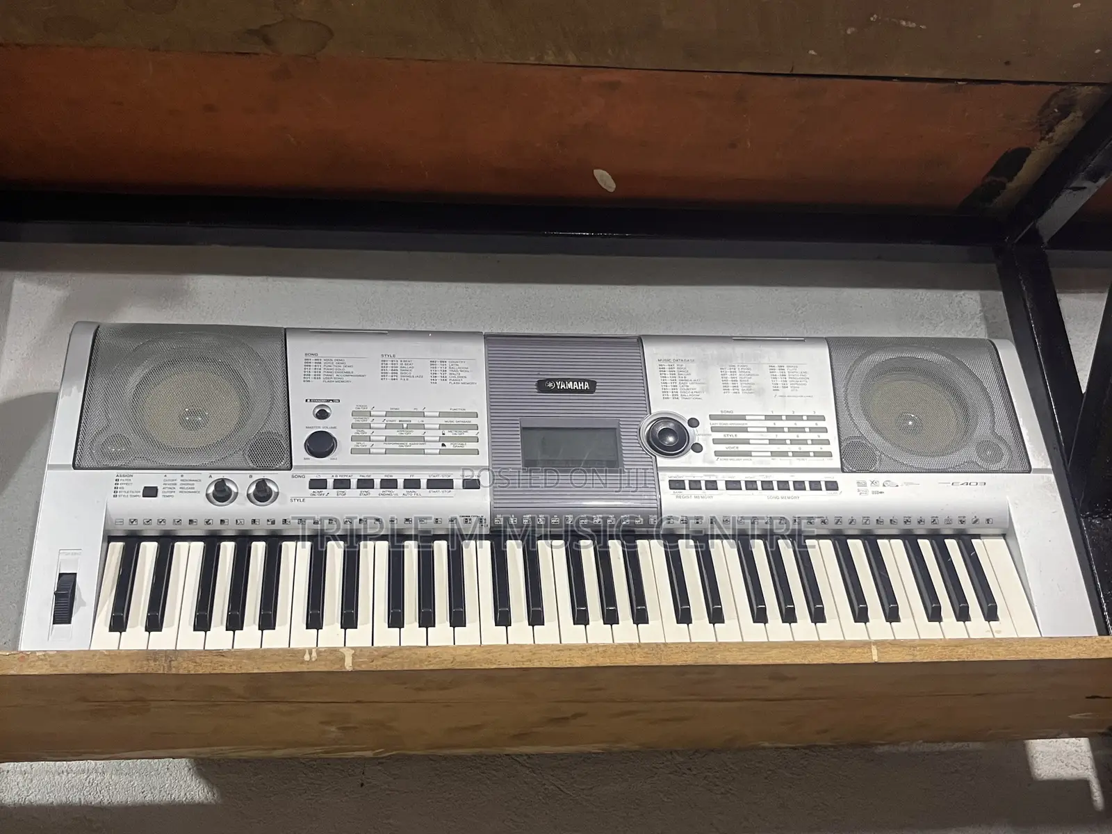 Yamaha Psre 403 Keyboard Piano