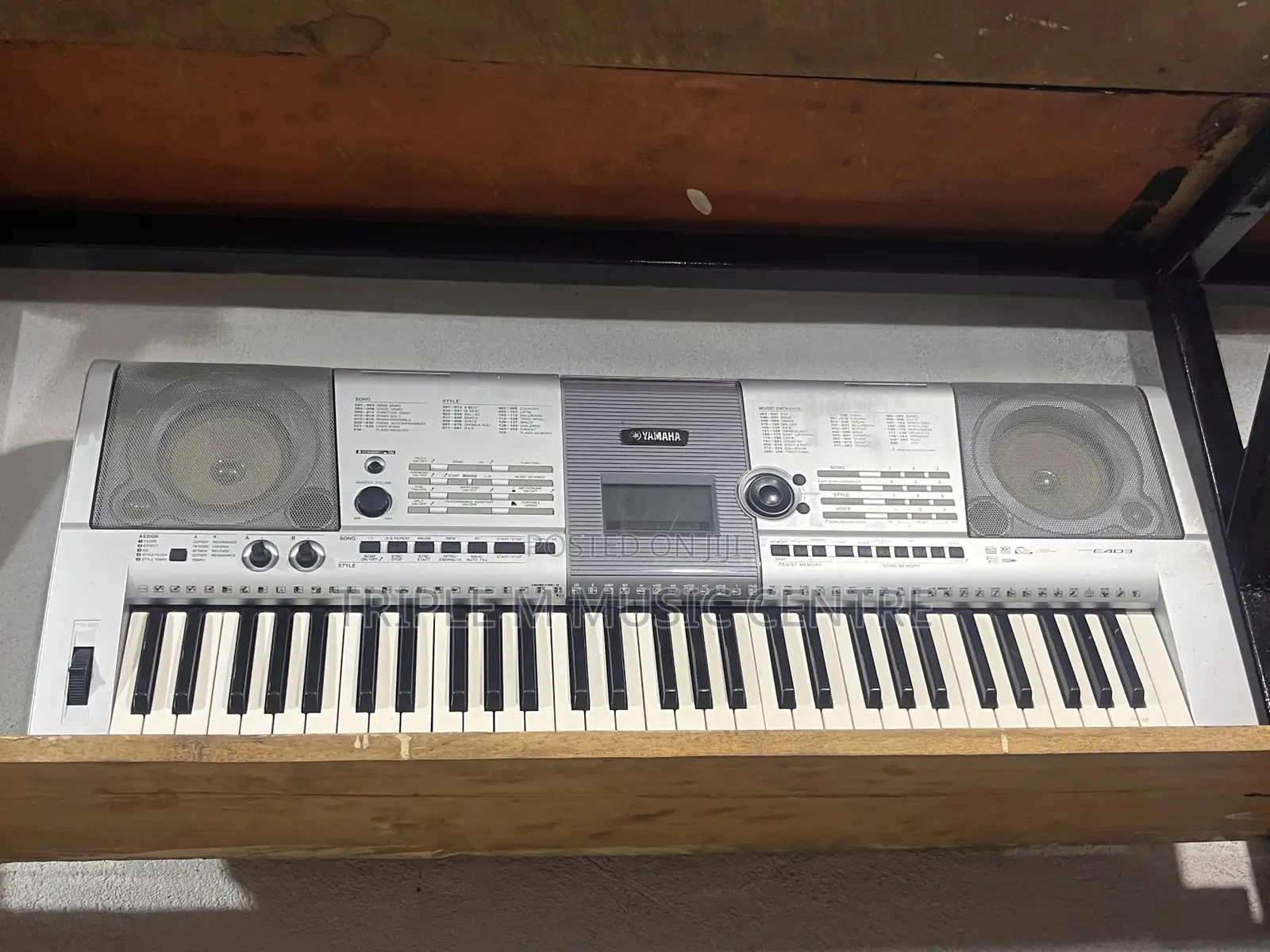 Yamaha Psre 403 Keyboard Piano