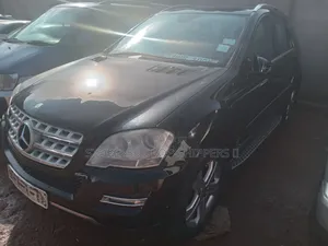 Mercedes-Benz 350D 2015 Black