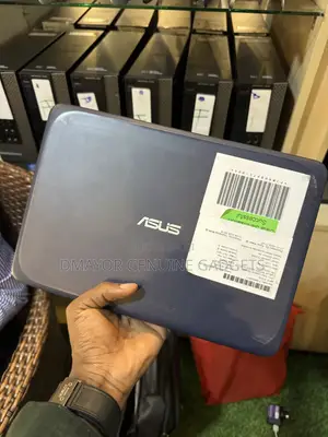 Laptop Asus ASUSPRO B9440UA 4GB Intel Celeron SSD 60GB