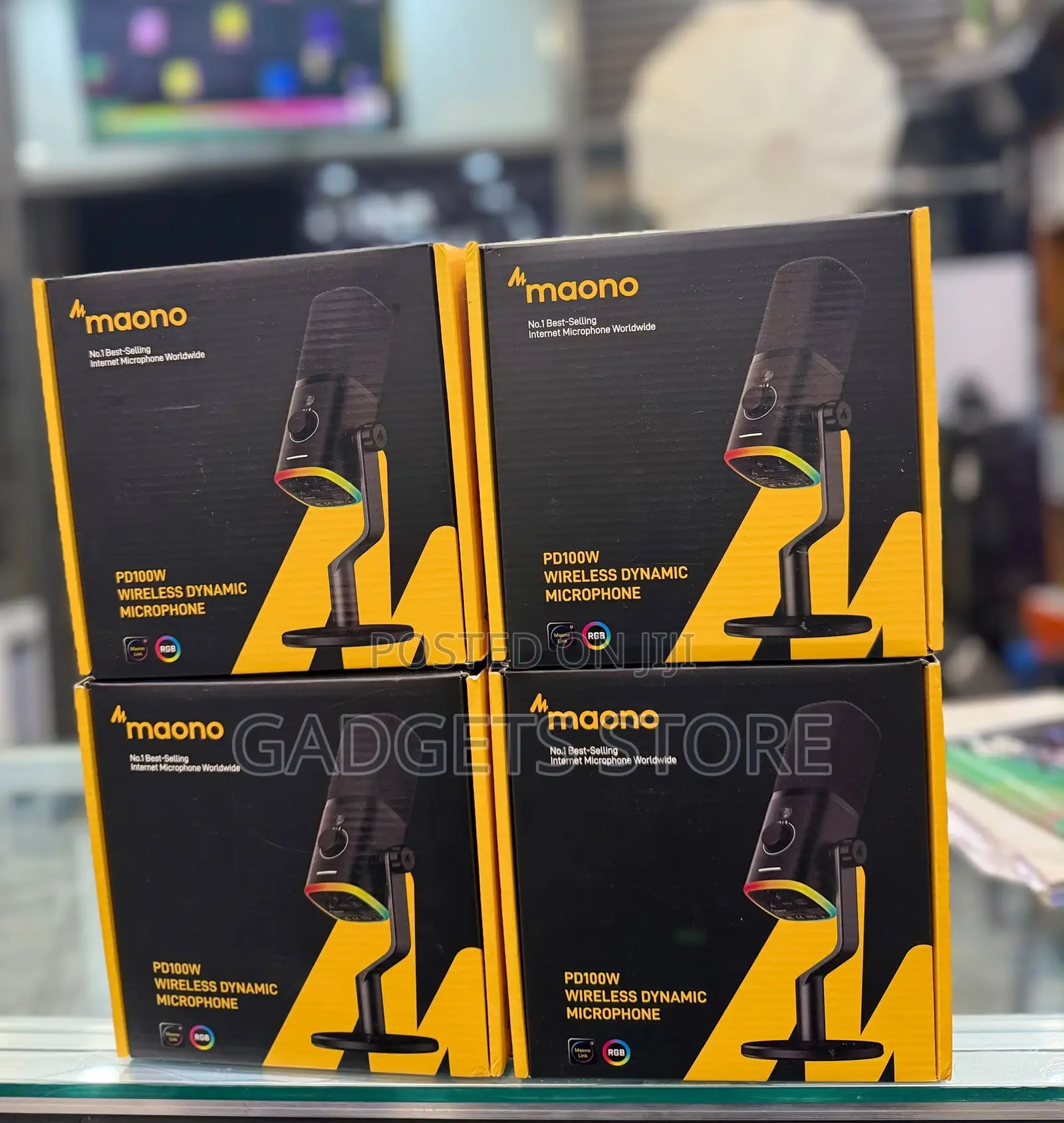 Maono PD100W Wireless Dynamic Microphone, a Dual-Mode Desktop Mic