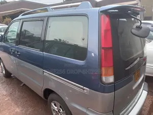 Toyota LiteAce Noah 1997 Blue