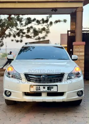 Subaru Outback 2.5i Limited 2012 White