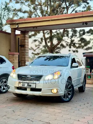 Subaru Outback 2.5i Limited 2012 White