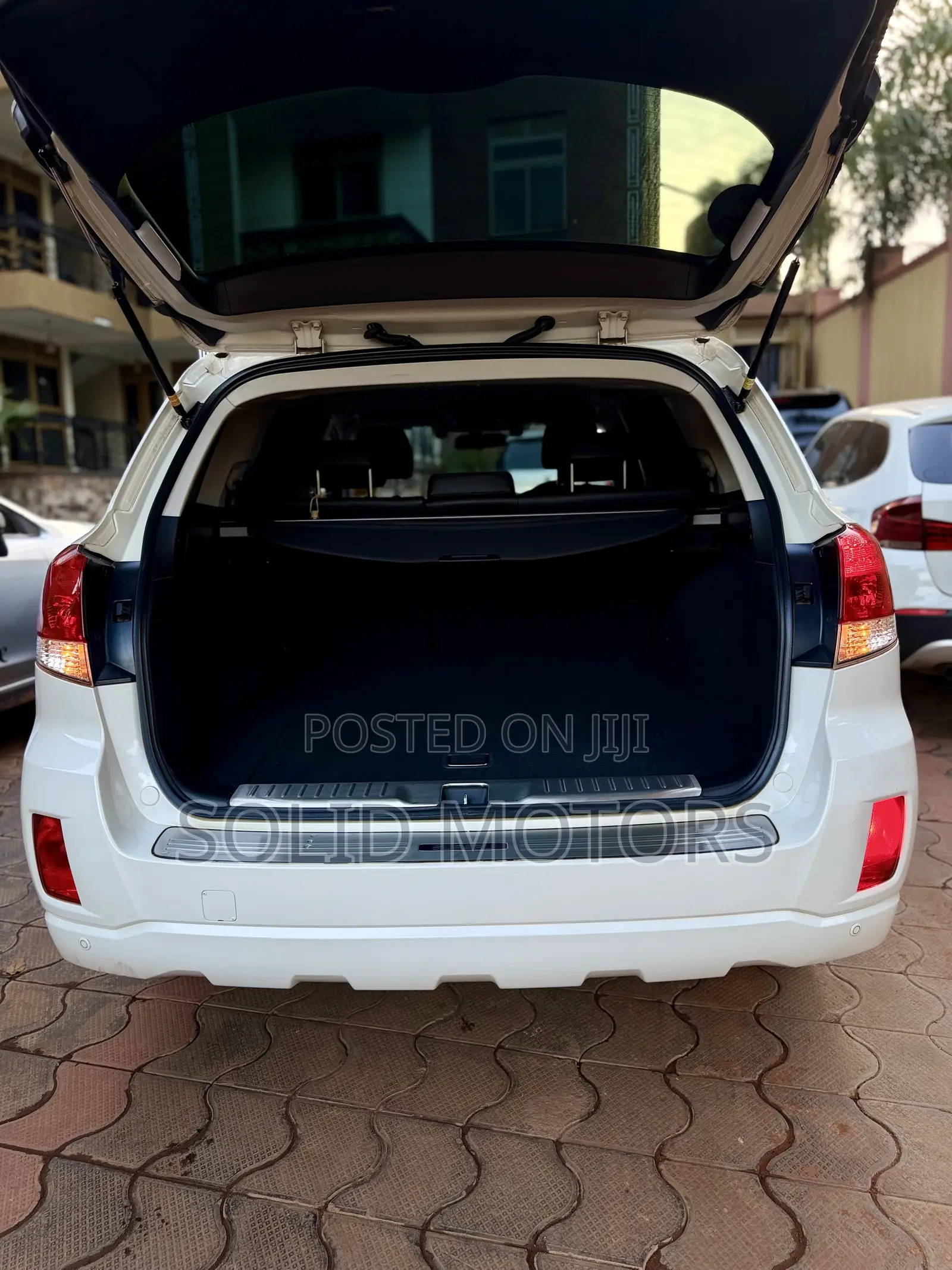 Subaru Outback 2.5i Limited 2012 White