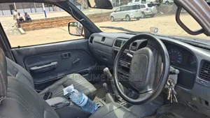 Toyota Hilux 2.5 Cab 2005 Gray