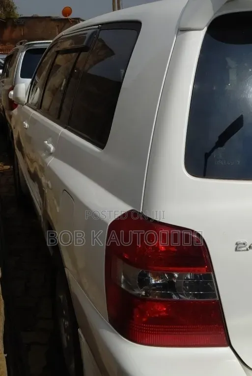 Toyota Kluger 2007 White