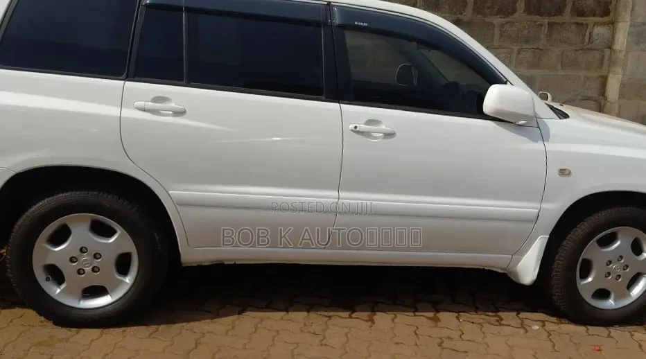 Toyota Kluger 2007 White