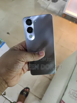 Vivo Y04 128 GB Silver