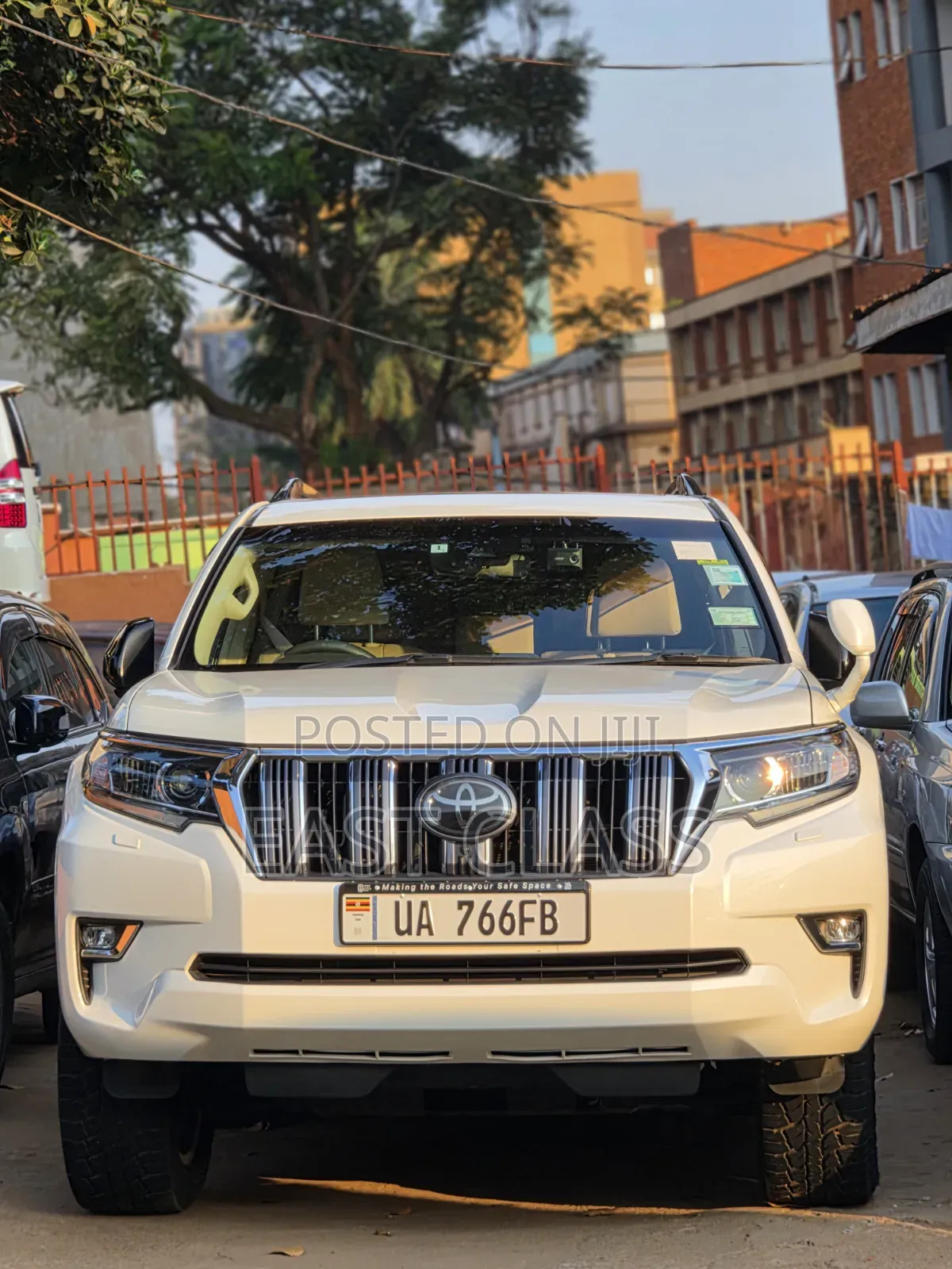 Toyota Land Cruiser Prado 2.8 2019 White