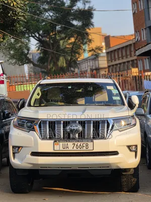 Toyota Land Cruiser Prado 2.8 2019 White