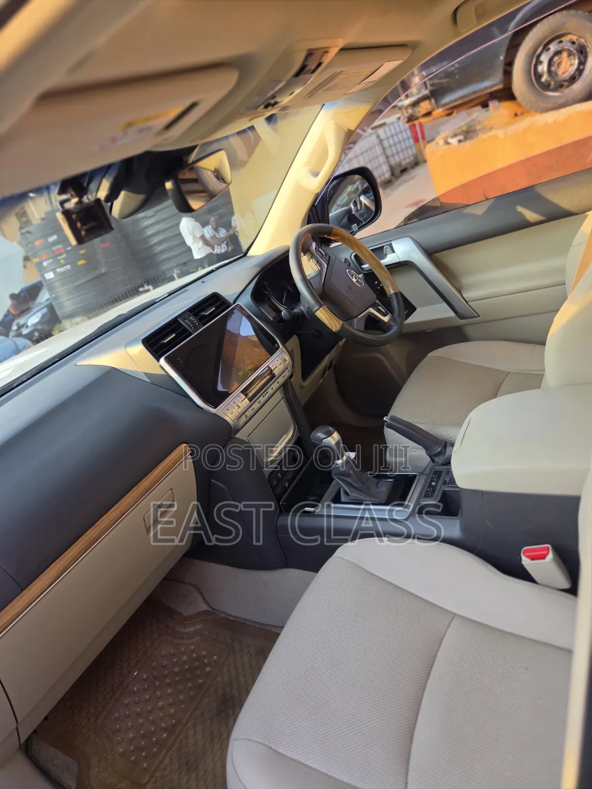 Toyota Land Cruiser Prado 2.8 2019 White