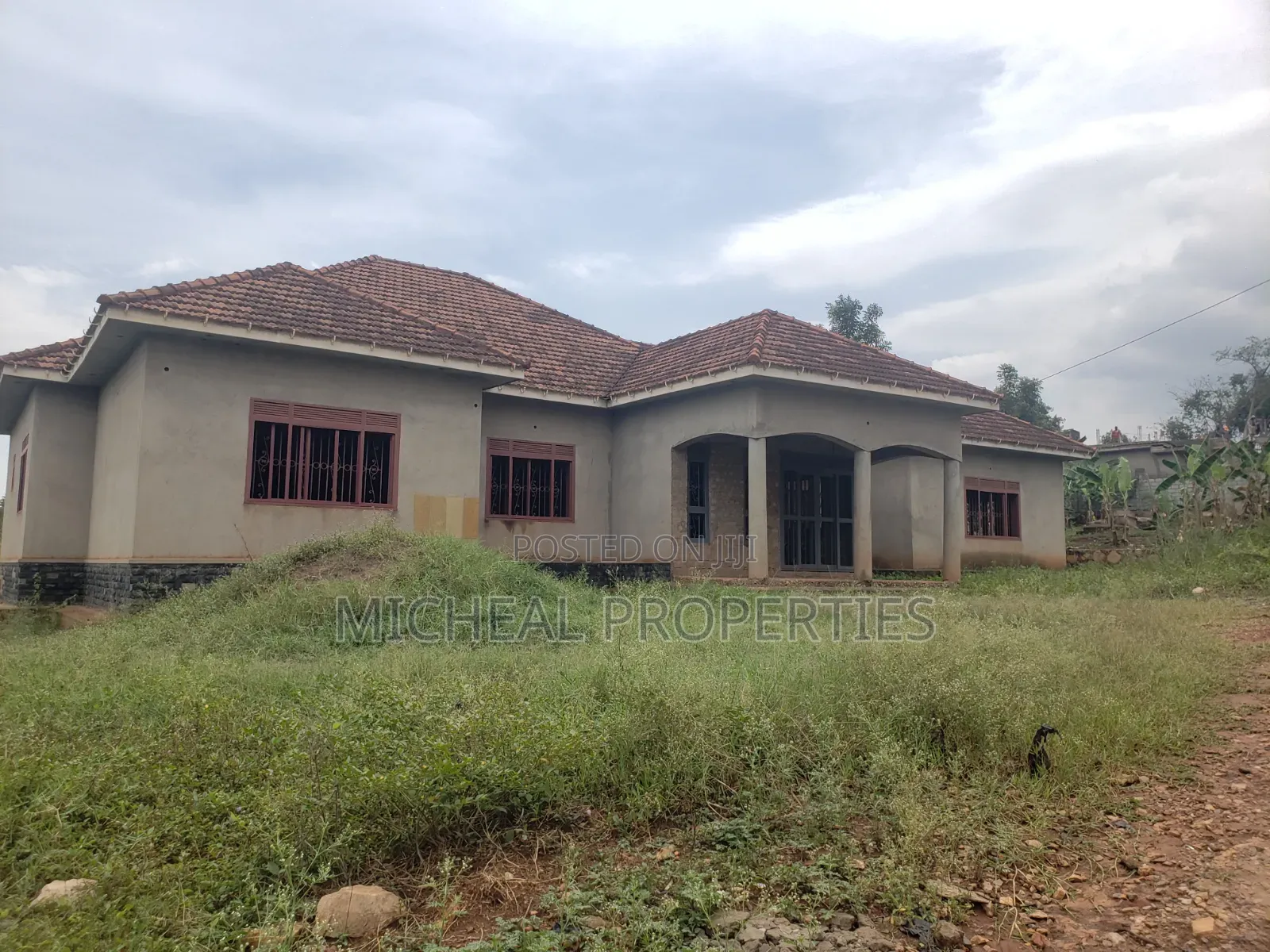4bdrm House in Masoli Gayaza Rd At, Kawempe for sale