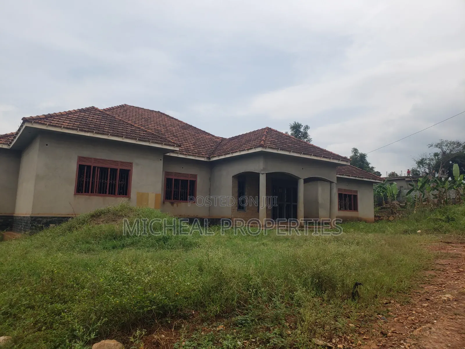 4bdrm House in Masoli Gayaza Rd At, Kawempe for sale