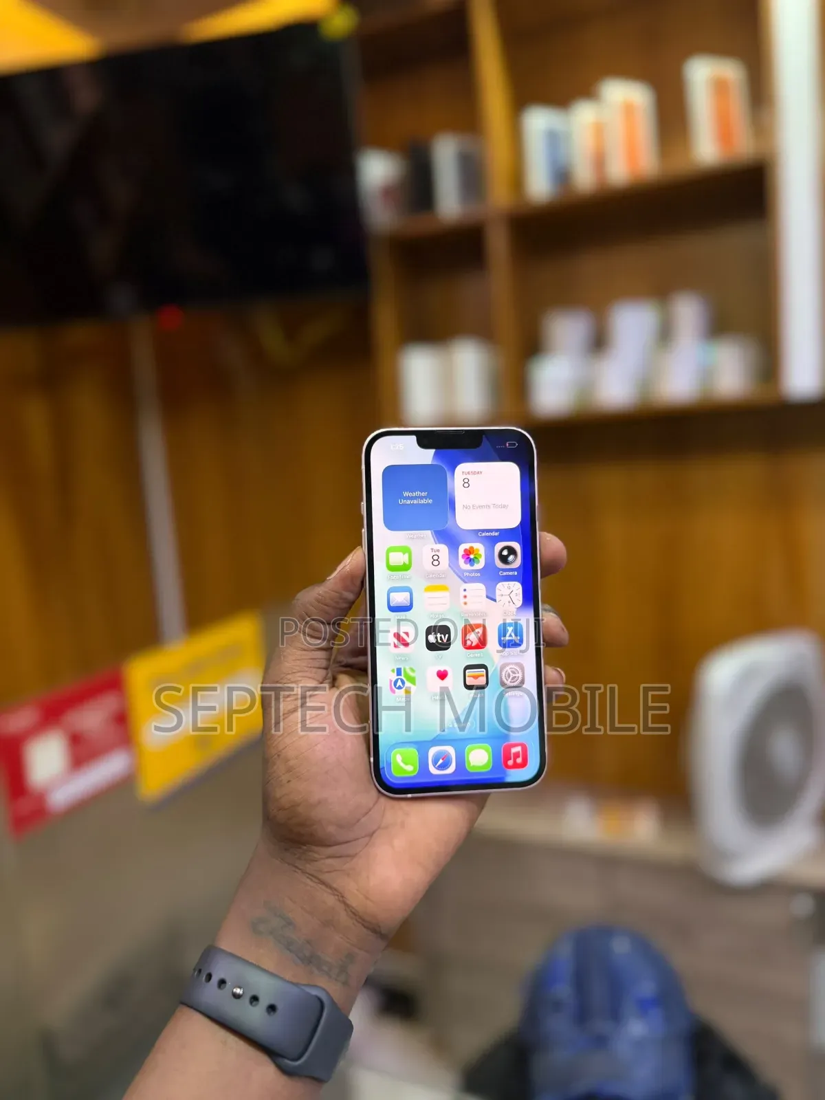 New Apple iPhone 13 128 GB White