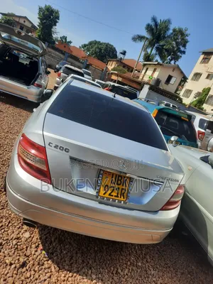 Mercedes-Benz C200 2011 Silver