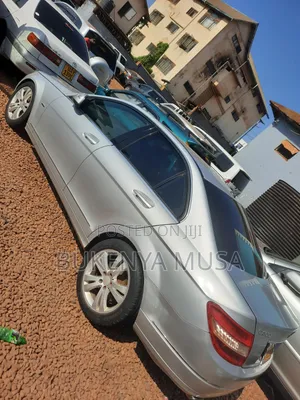 Mercedes-Benz C200 2011 Silver