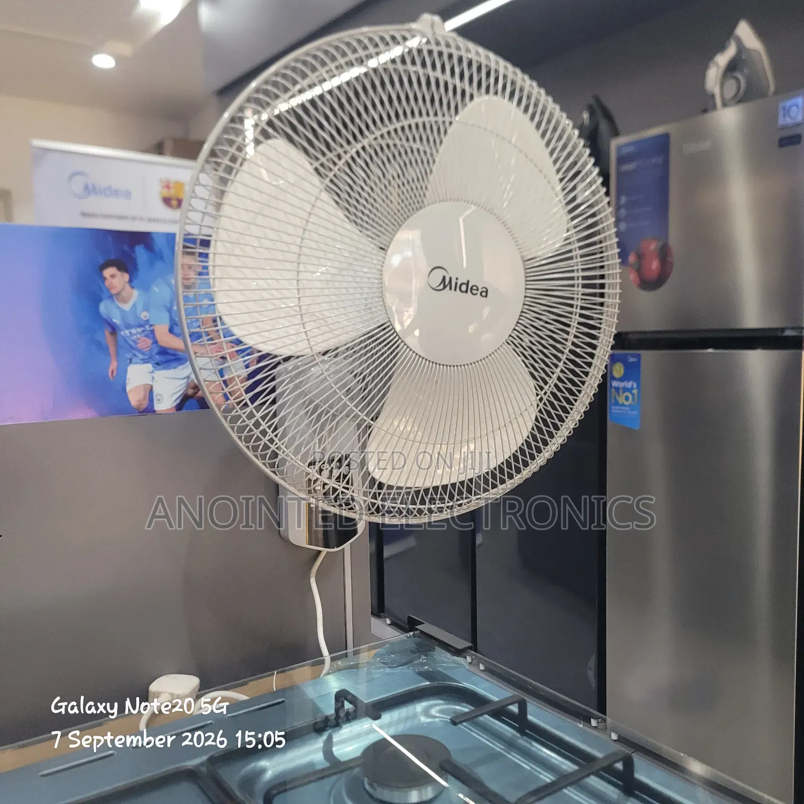 Midea Wall Mountable Fan With a Remote