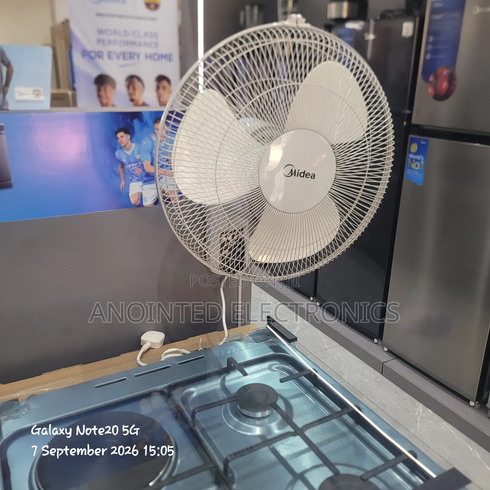 Midea Wall Mountable Fan With a Remote