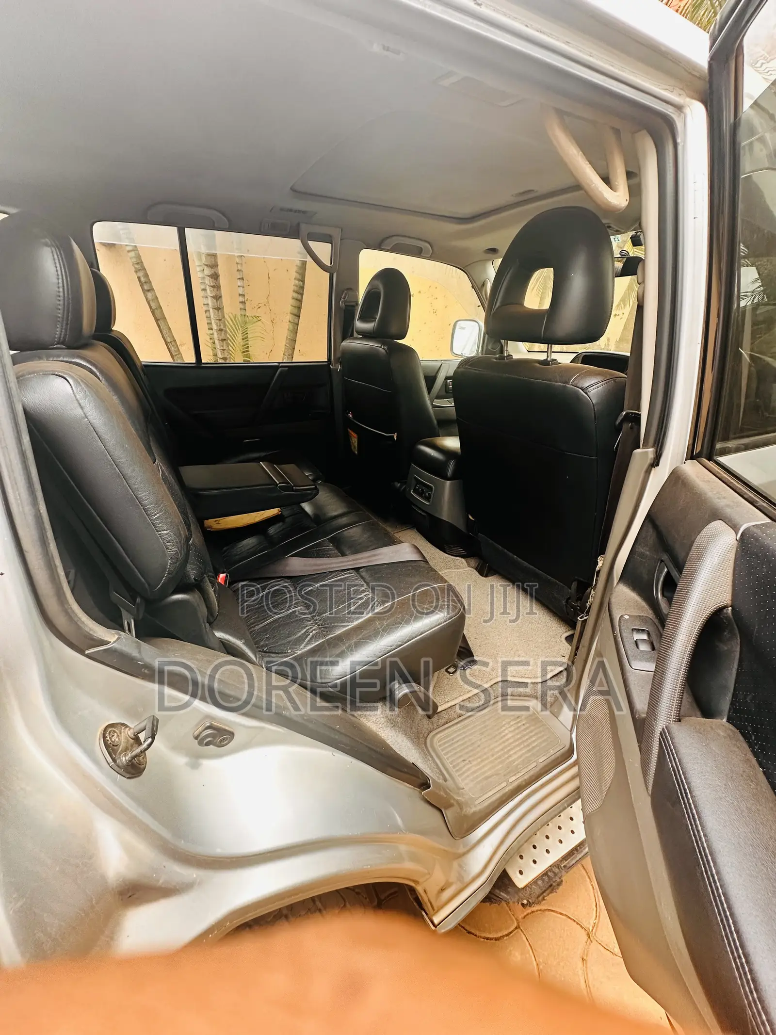 Mitsubishi Pajero 2000 Gray