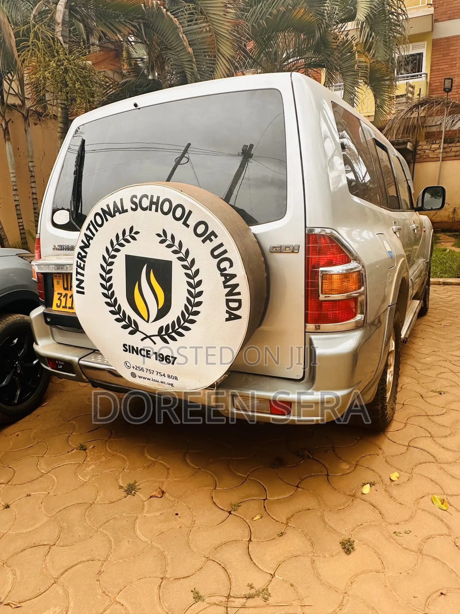 Mitsubishi Pajero 2000 Gray