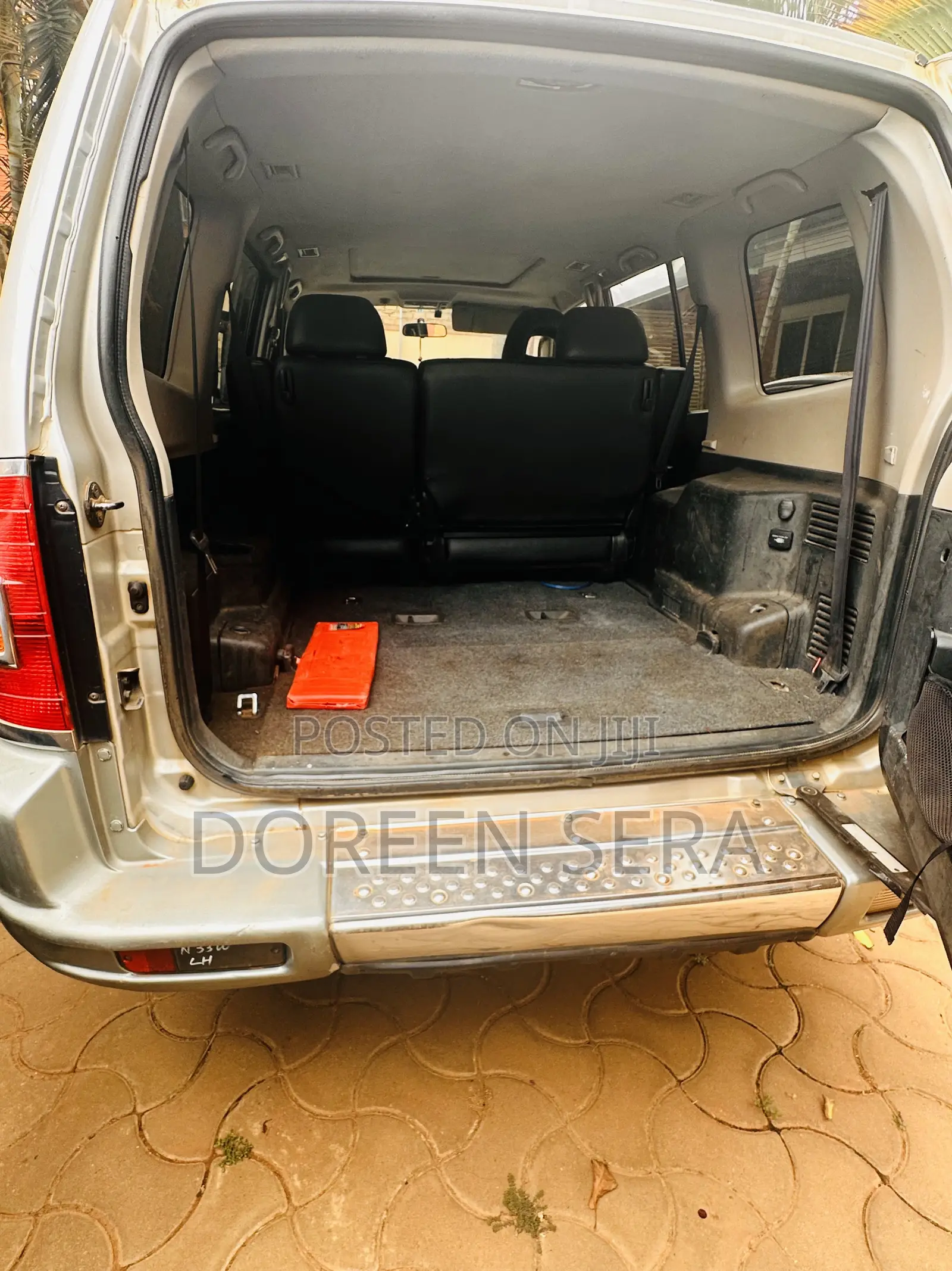 Mitsubishi Pajero 2000 Gray