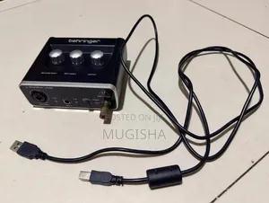 Behringer Soundcard Um2