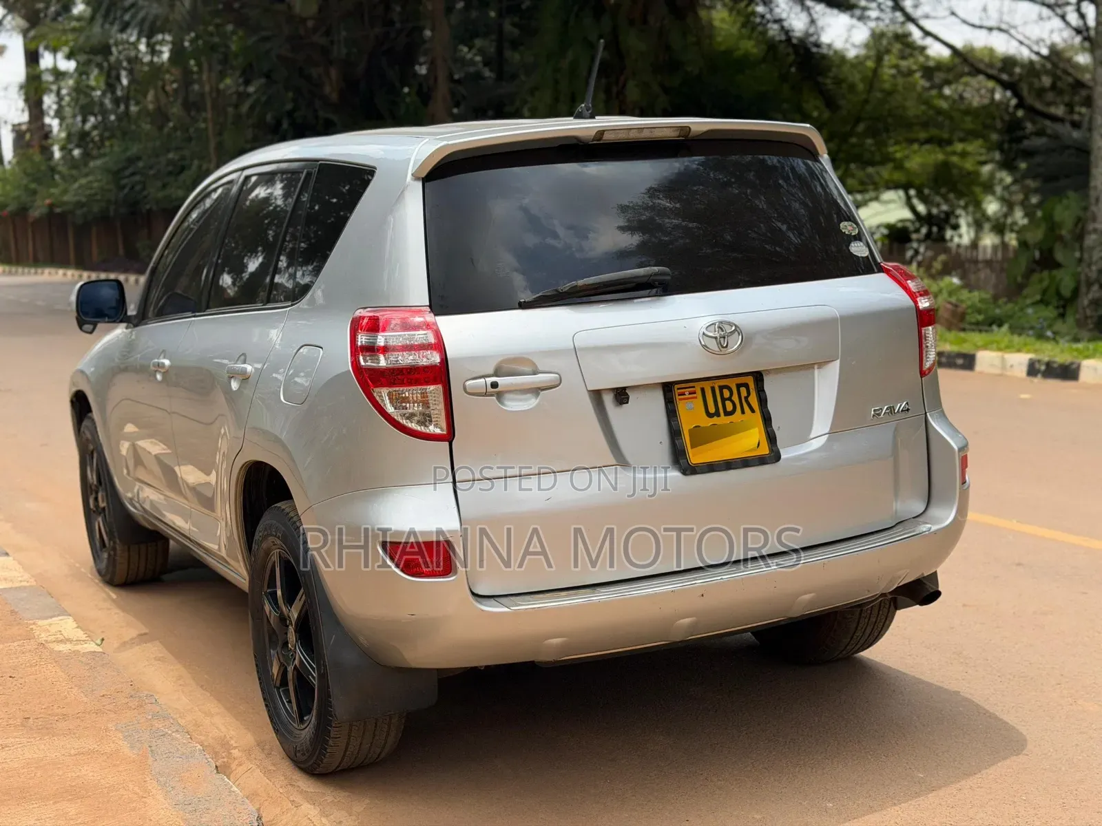 Toyota RAV4 2010 Silver