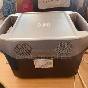 1500W Portable Power Station 25.6V LiFePO4 Solar Generator