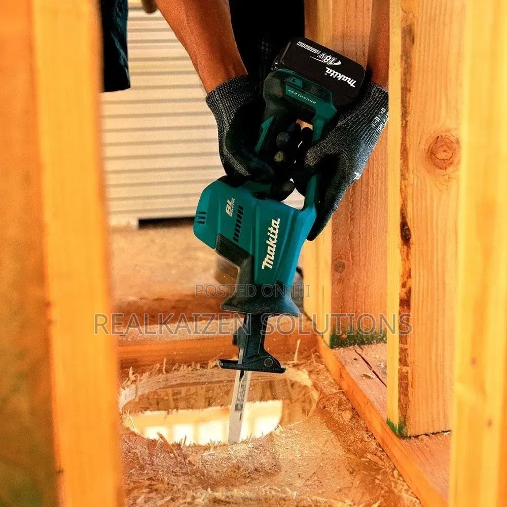 MAKITA 18V Rechargeable Reciprocating Hand Saw With Battery| Charger