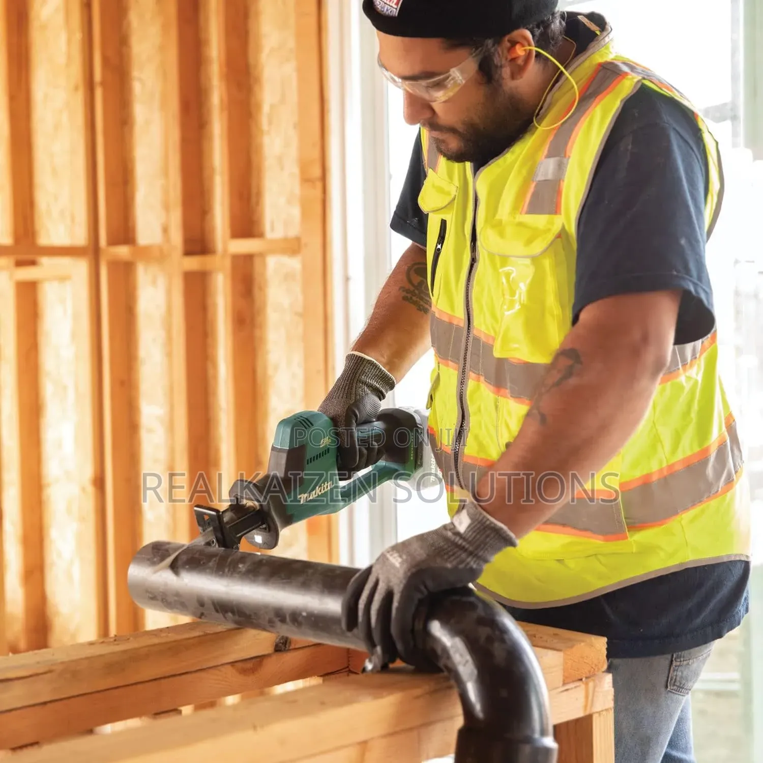 MAKITA 18V Rechargeable Reciprocating Hand Saw With Battery| Charger