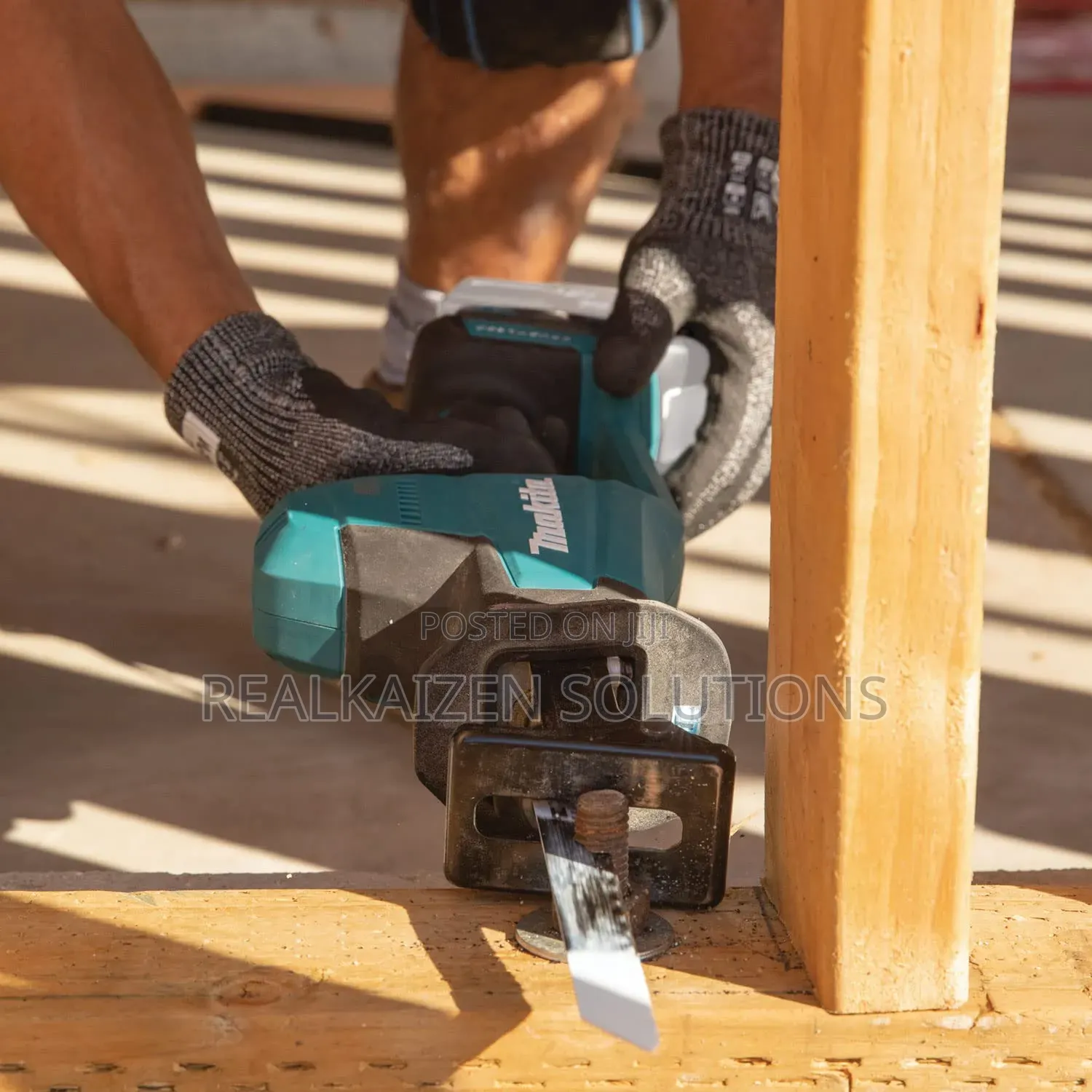 MAKITA 18V Rechargeable Reciprocating Hand Saw With Battery| Charger