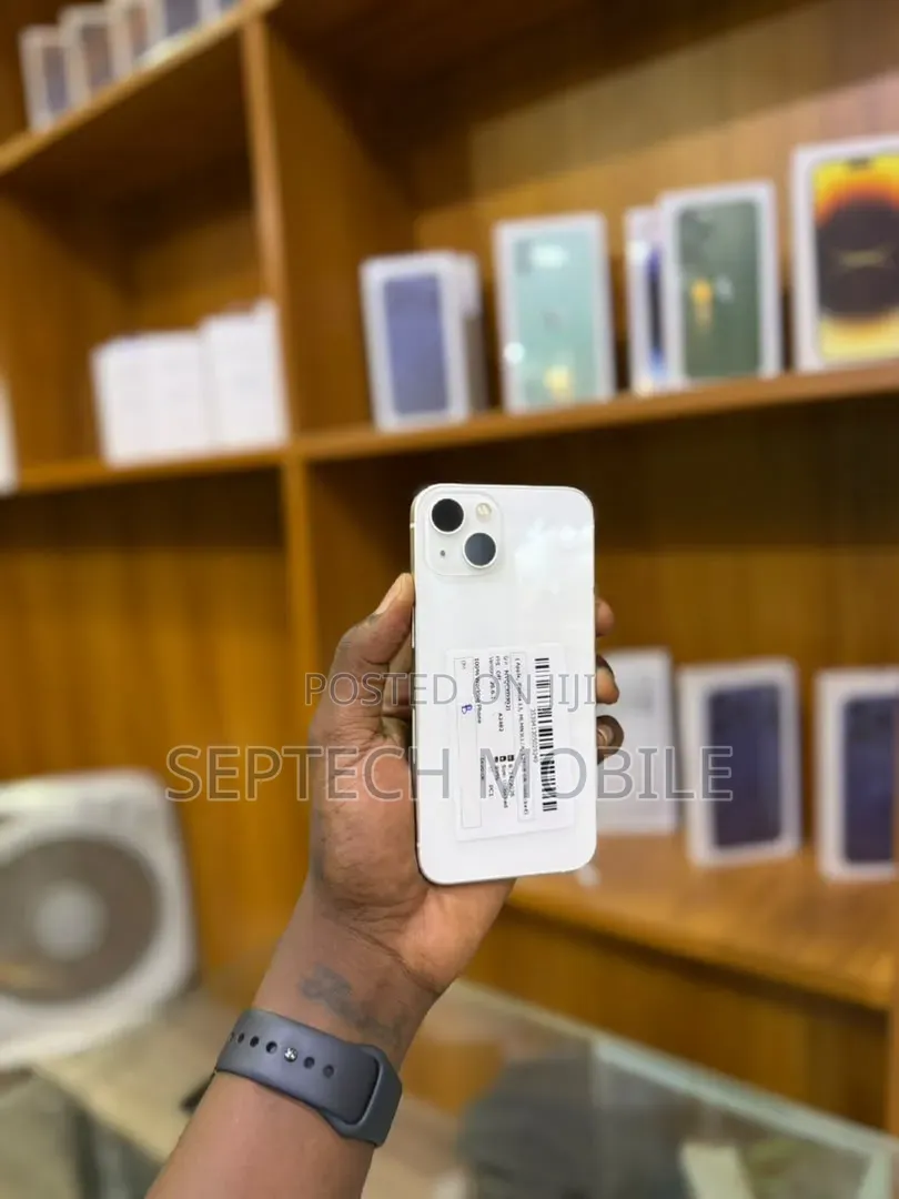 New Apple iPhone 13 128 GB White
