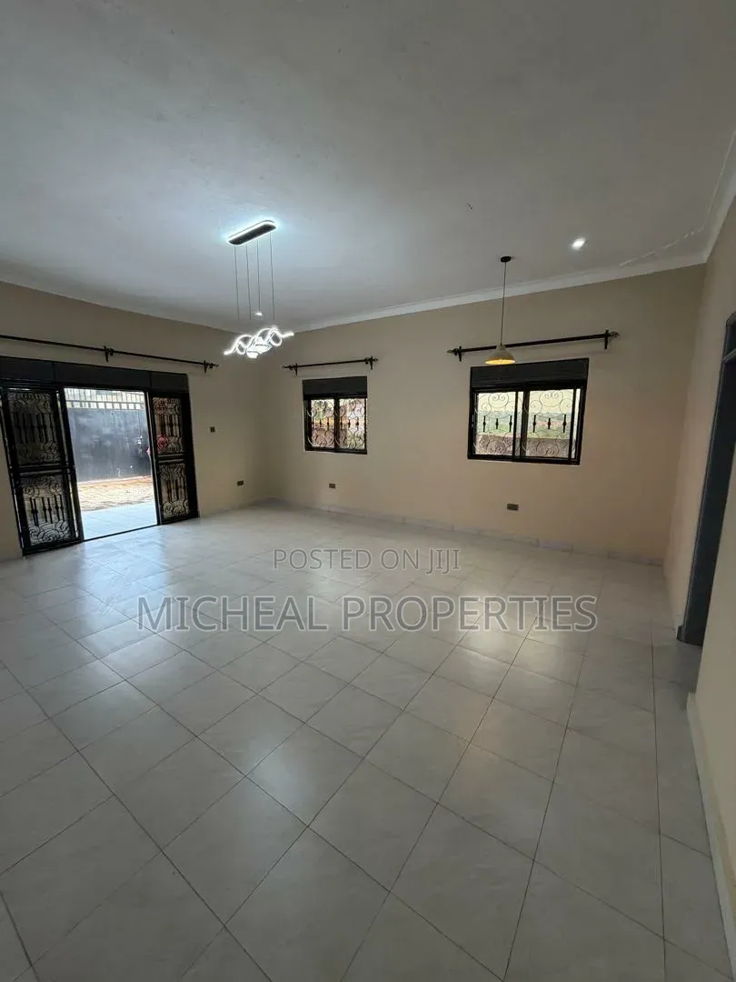 3bdrm House in Kira Nabusugwe Nsasa, Kawempe for sale
