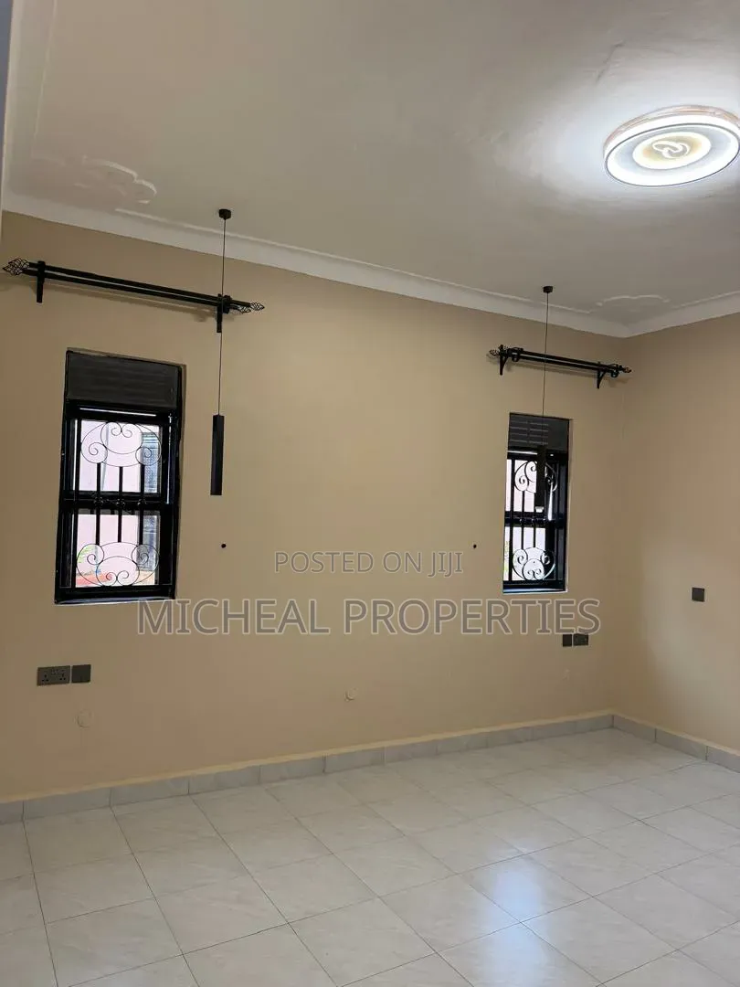 3bdrm House in Kira Nabusugwe Nsasa, Kawempe for sale
